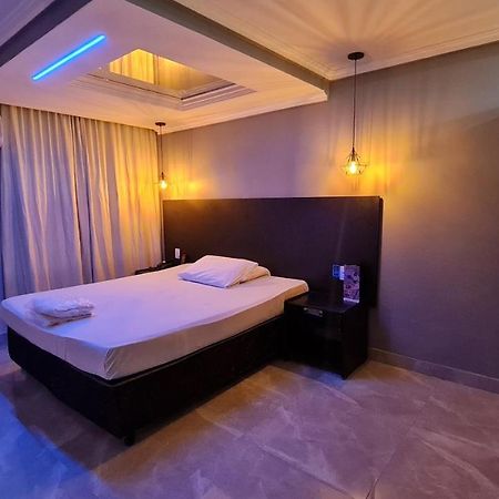 Gran Motel Taguatinga Kültér fotó