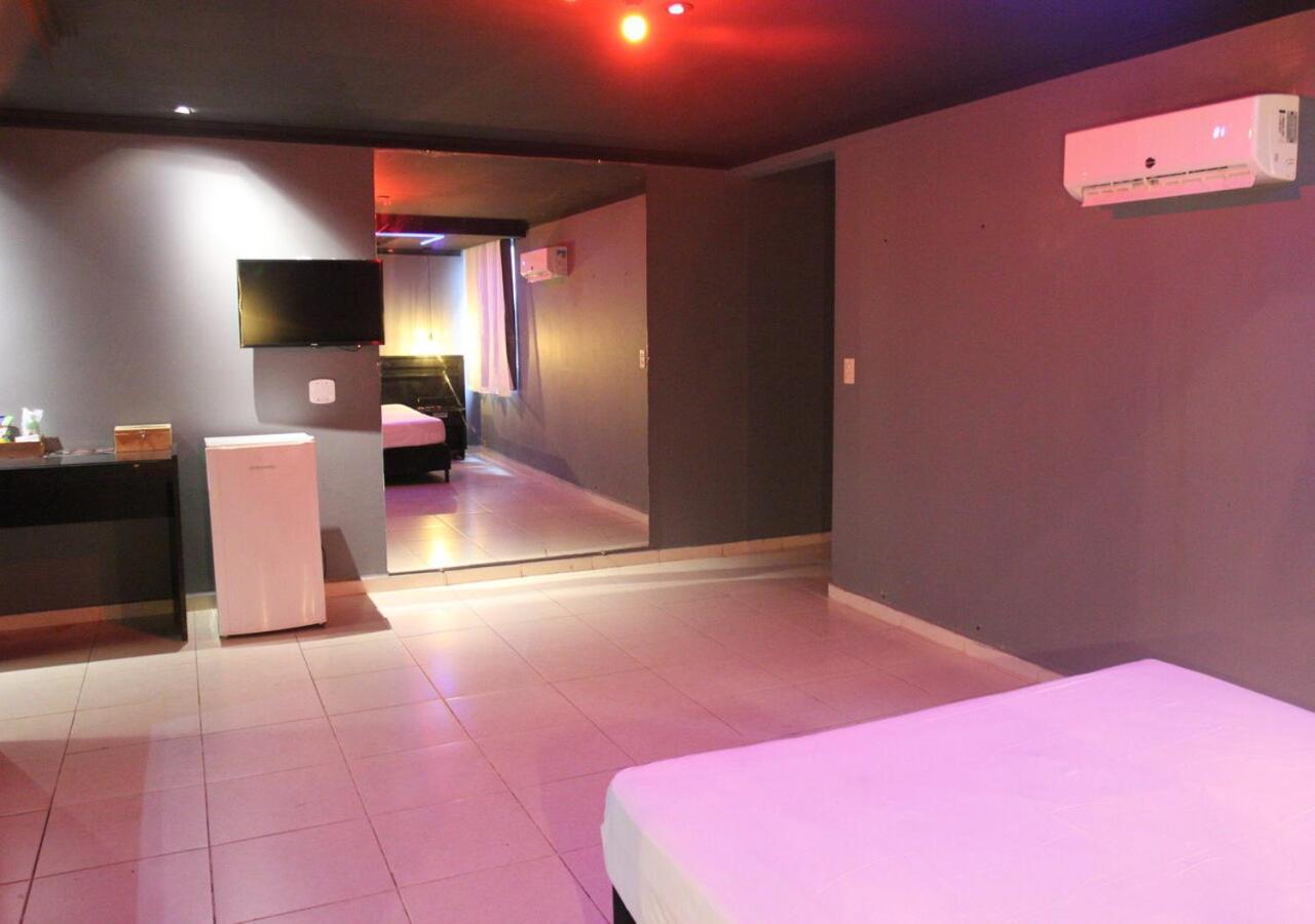 Gran Motel Taguatinga Kültér fotó